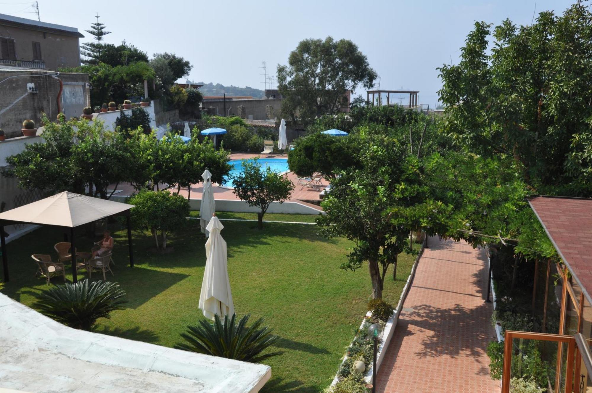 Hotel Savoia Прочида Экстерьер фото