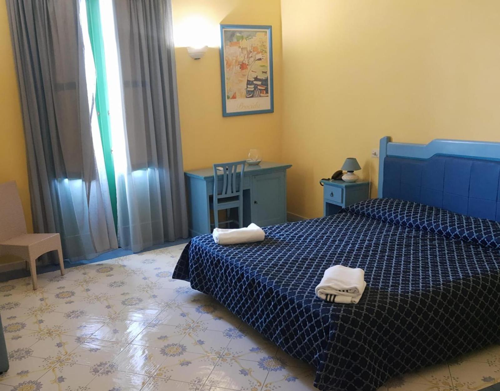 Hotel Savoia Прочида Экстерьер фото